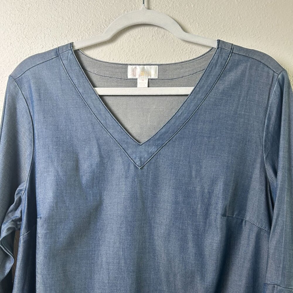 Belle  by Kim Gravel Bell Sleeve Top Size M Blue Lyocell V Neck Stretch Boho - Picture 2 of 11